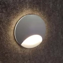 Белый круглый светильник для подсветки лестницы