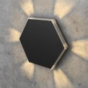 Чёрный шестиугольный светильник для подсветки лестницы