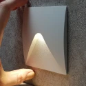 Белый светодиодный светильник для лестницы