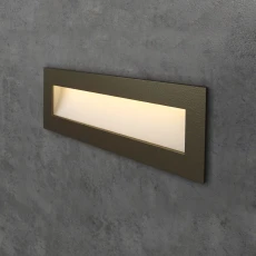 Прямоугольный бронзовый светильник Integrator IT-771-Bronze
