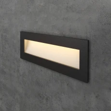 Прямоугольный чёрный светильник на лестницу Integrator IT-771-Black