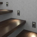 Чёрные светильники на лестницу