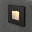 Чёрный квадратный светильник для подсветки ступеней лестницы