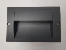 Прямоугольный влагозащищённый чёрный светильник Integrator IT-757-Black
