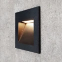 Чёрный квадратный светильник для подсветки лестницы