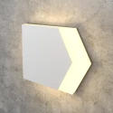 Белый светодиодный светильник для подсветки лестницы Integrator IT-782-White Right