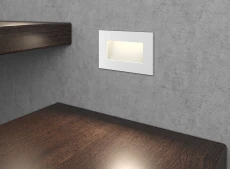 Прямоугольный белый светильник на лестницу Integrator IT-764-White
