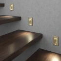 Подсветка лестницы встраиваемыми светильниками